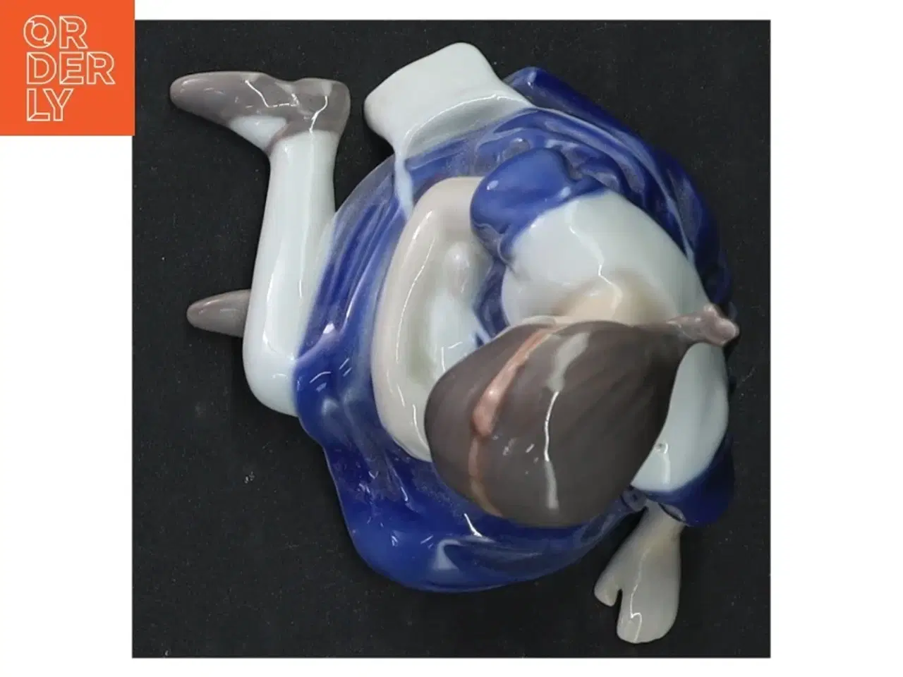 Billede 4 - Porcelænsfigur af siddende pige