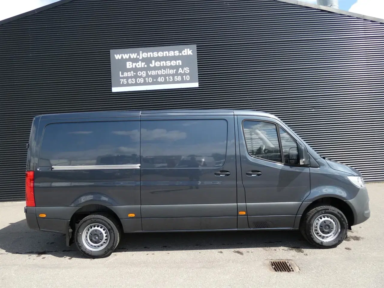 Billede 2 - Mercedes-Benz Sprinter 317 2,0 CDI A2 H2 RWD 9G-Tronic 170HK Van Aut.