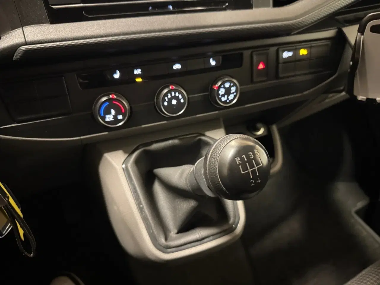 Billede 10 - VW Transporter 2,0 TDi 110 Kassevogn kort