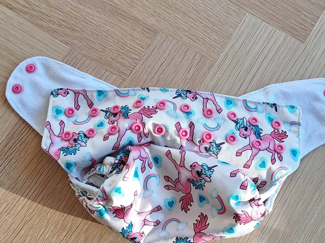 Billede 3 - Badebukser str. 0-2 år