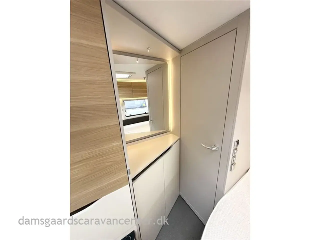 Billede 16 - 2022 - Adria Adora 522 UP   Franskseng-Mover-Gulvtemp-telt-A/C