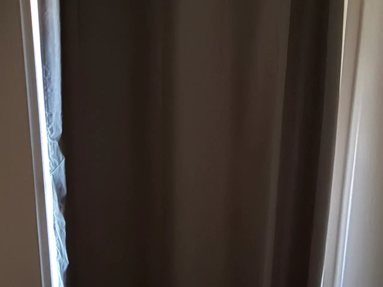 Billede 2 - Curtains for sale plus extensible hanging bars