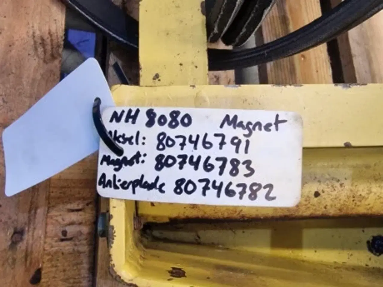 Billede 4 - New Holland 8080 Mellemtræk