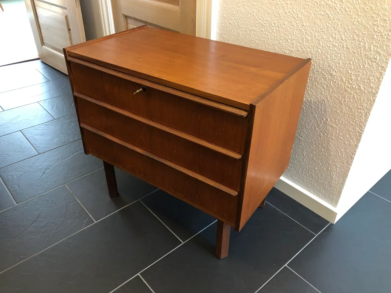 Billede 2 - Kommode i teak træ