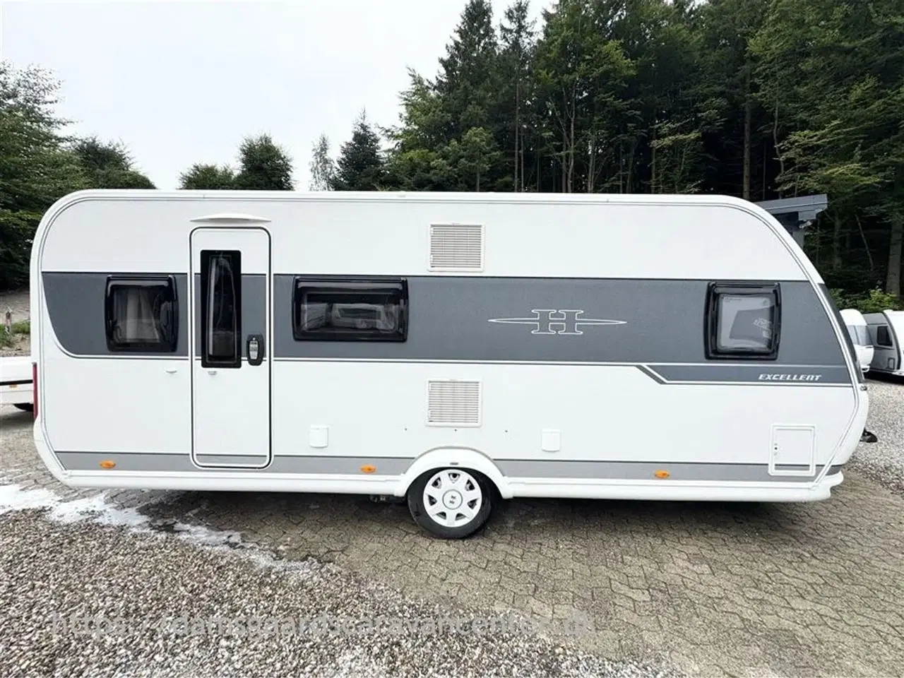 Billede 1 - 2017 - Hobby Excellent 560 KMFe   Franskseng-Køjer-Gulvtemp.-Mover-Telt