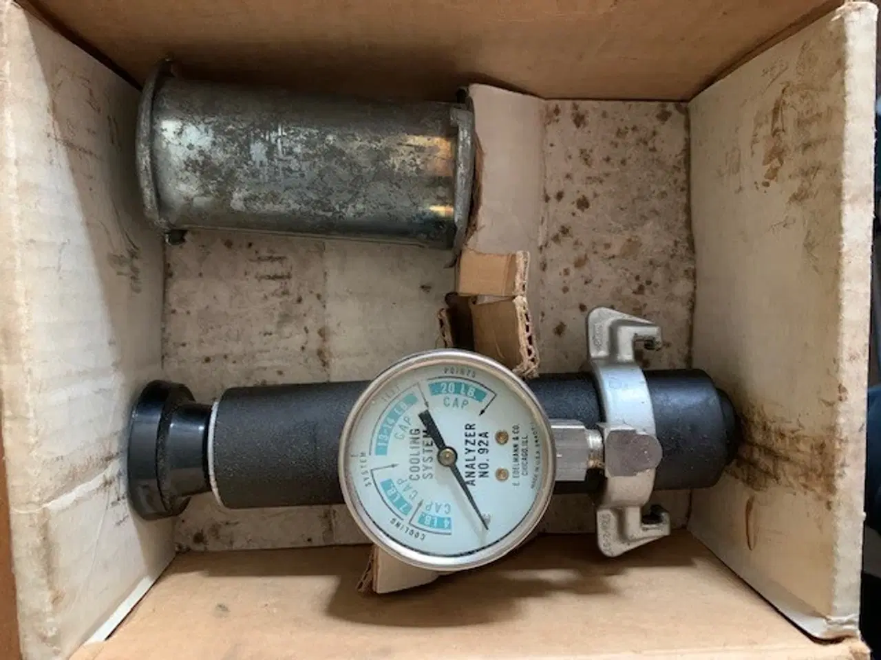 Billede 1 - Tryktester til kølesystem på veteranbiler