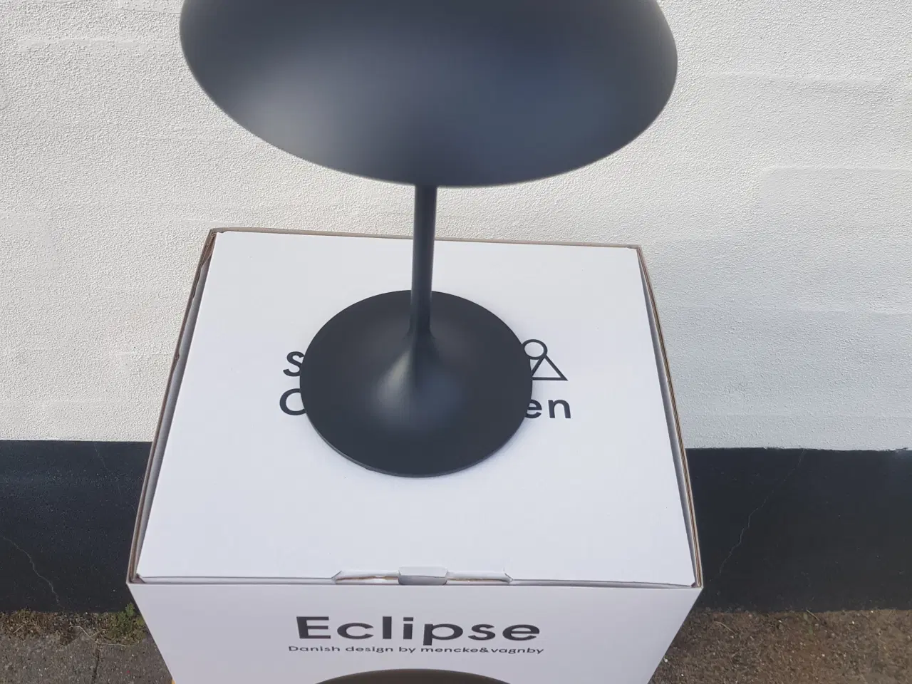 Billede 3 - Genopladelig bordlampe, Spring Copenhagen Eclipse