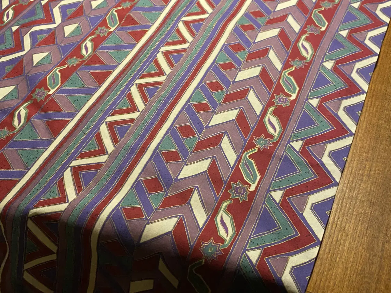 Billede 2 - Dug til spisebordet