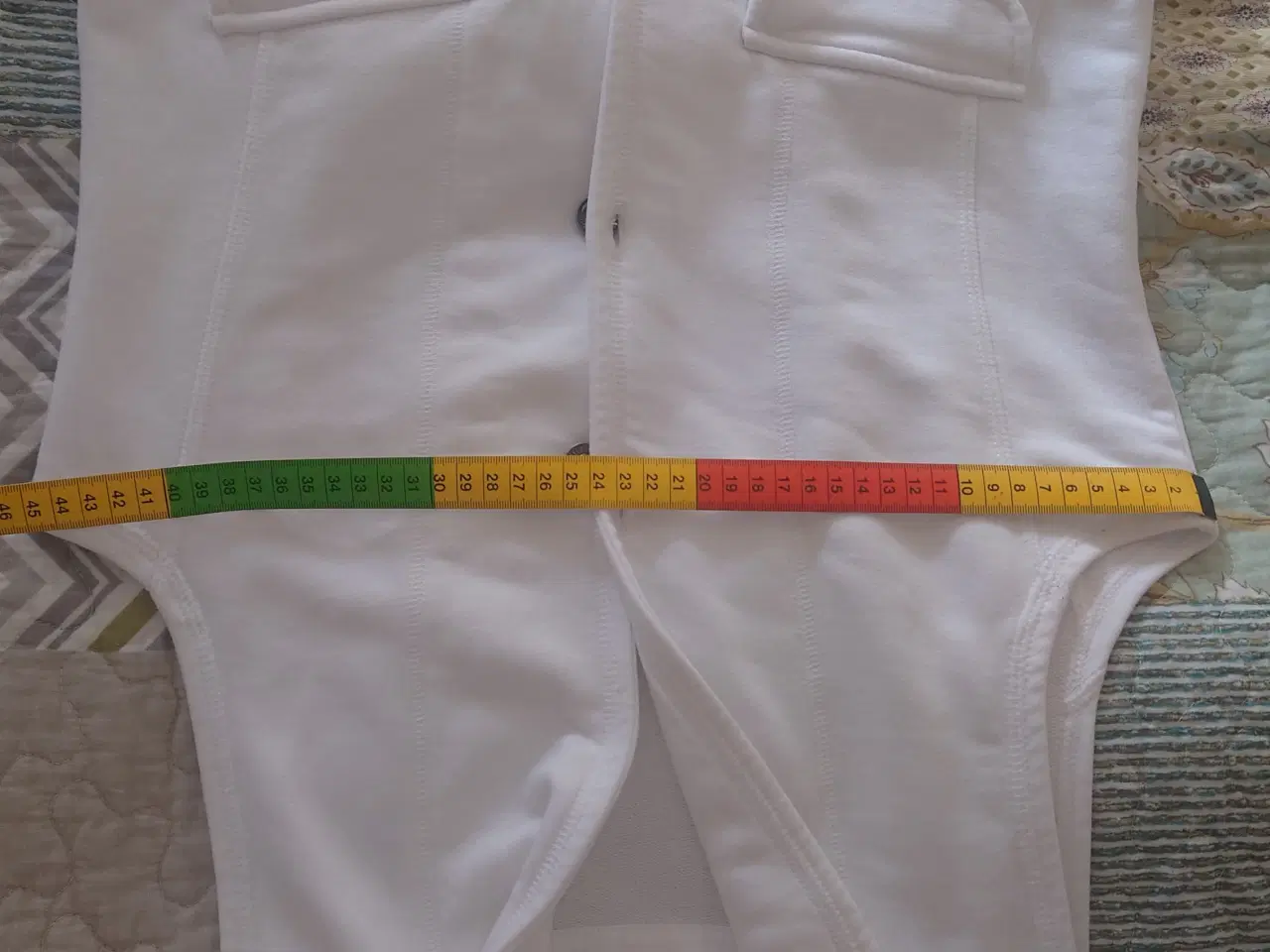 Billede 4 - Pæn hvid vest 