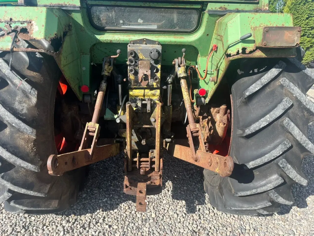 Billede 4 - Fendt 308 LS Farmer Turbomatik med frontlæsser og skovinddækning