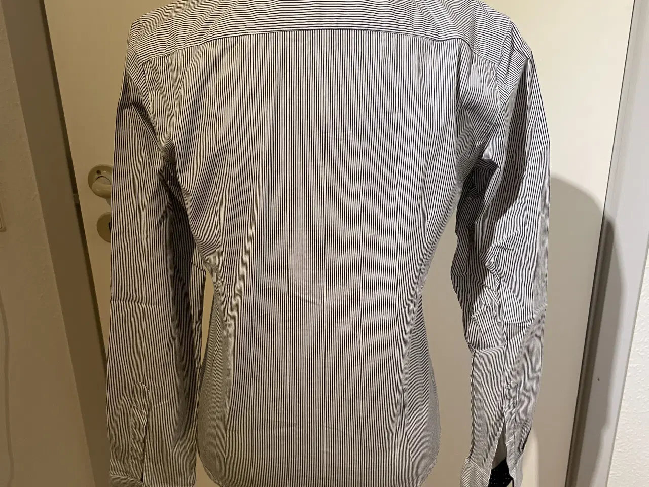 Billede 3 - Tommy Hilfiger - dame skjorte