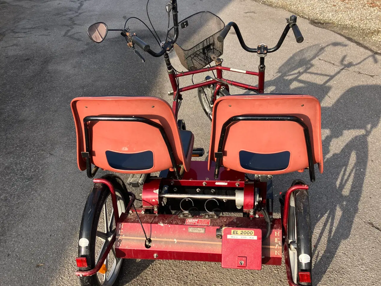 Billede 4 - El-cykel side by side. 