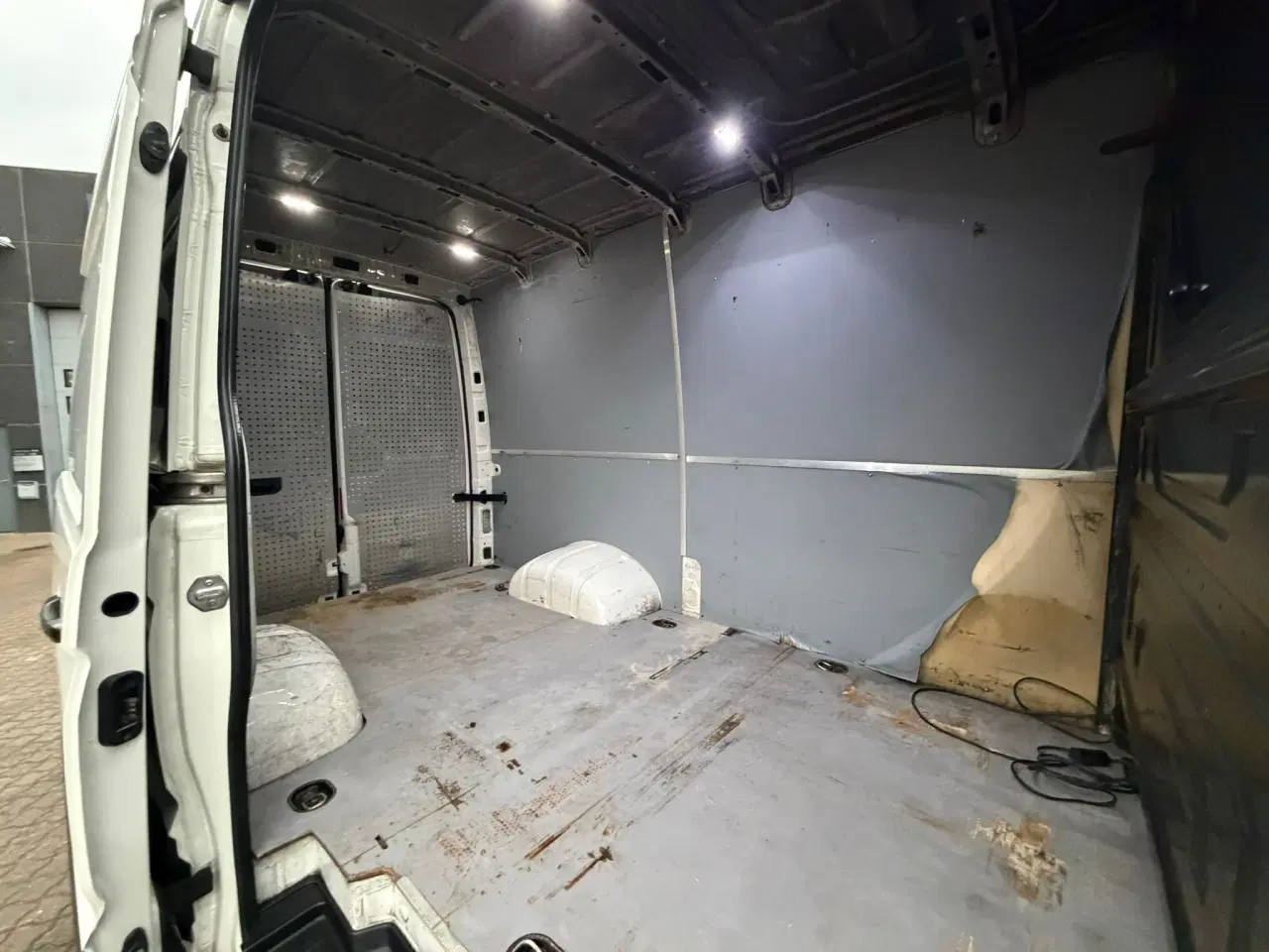 Billede 9 - MAN TGE 5.180 A8 L3H3, Kassevogn