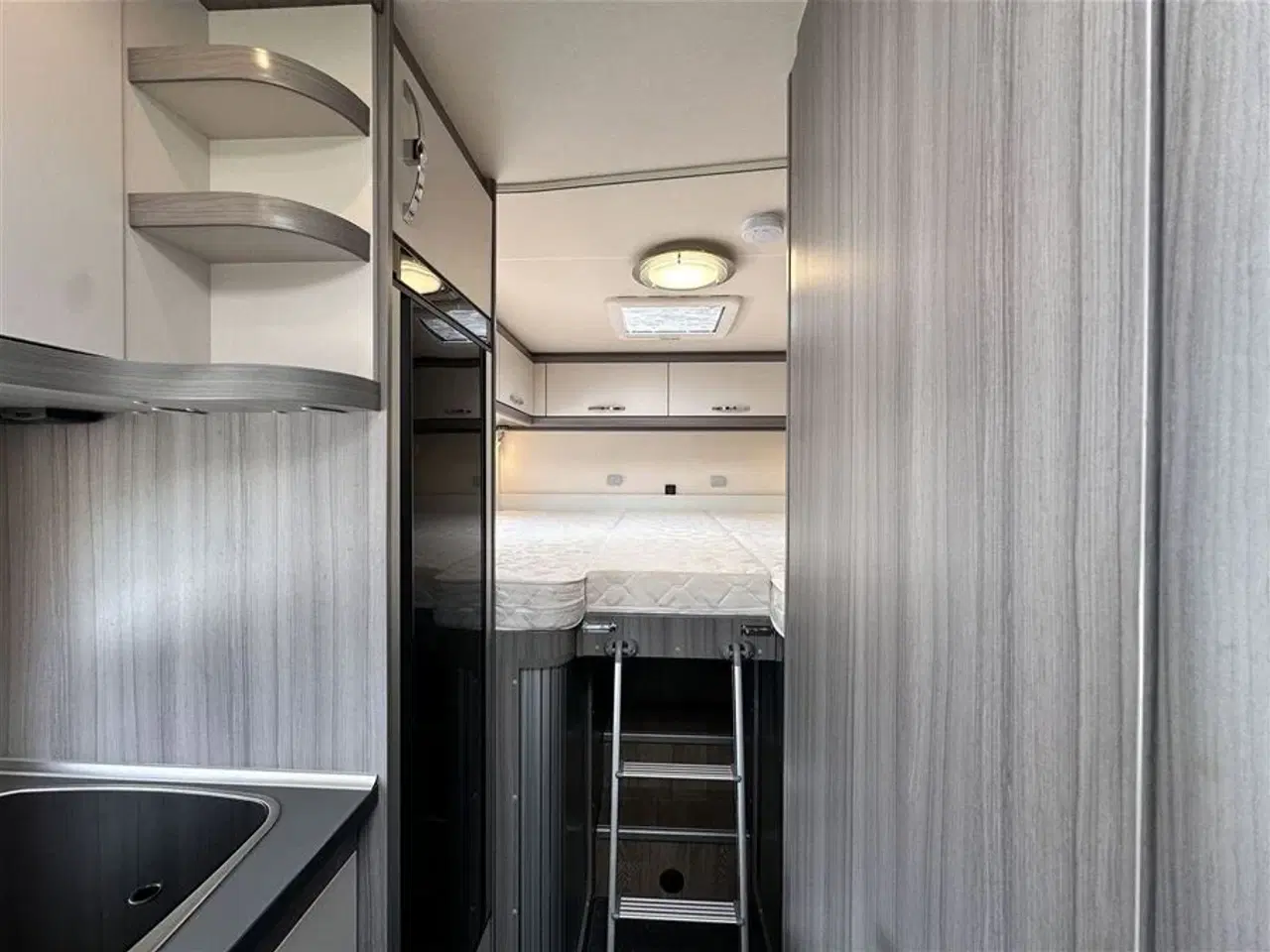 Billede 25 - 2022 - Hobby Ontour Edition V65 GE   Super velholdt enkeltsenges camper