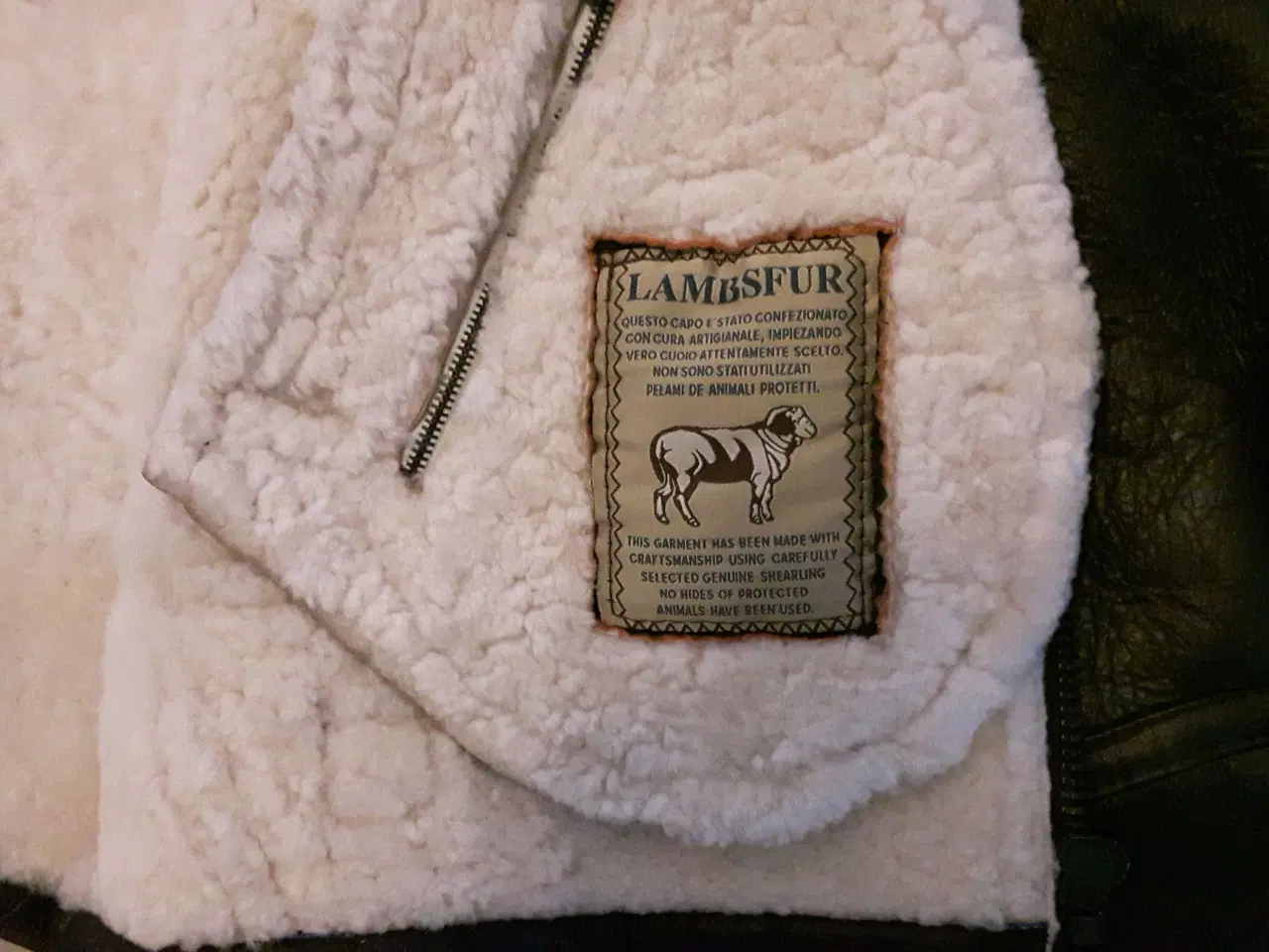 Billede 2 - skindjakke med lammeskind som ny - L 62 cm 