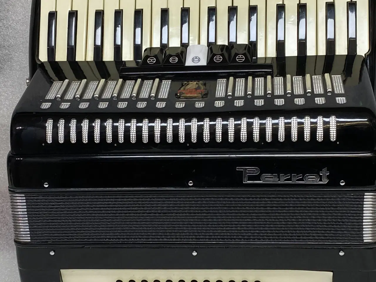 Billede 9 - Perrot harmonika sælges fra samling – nyserviceret