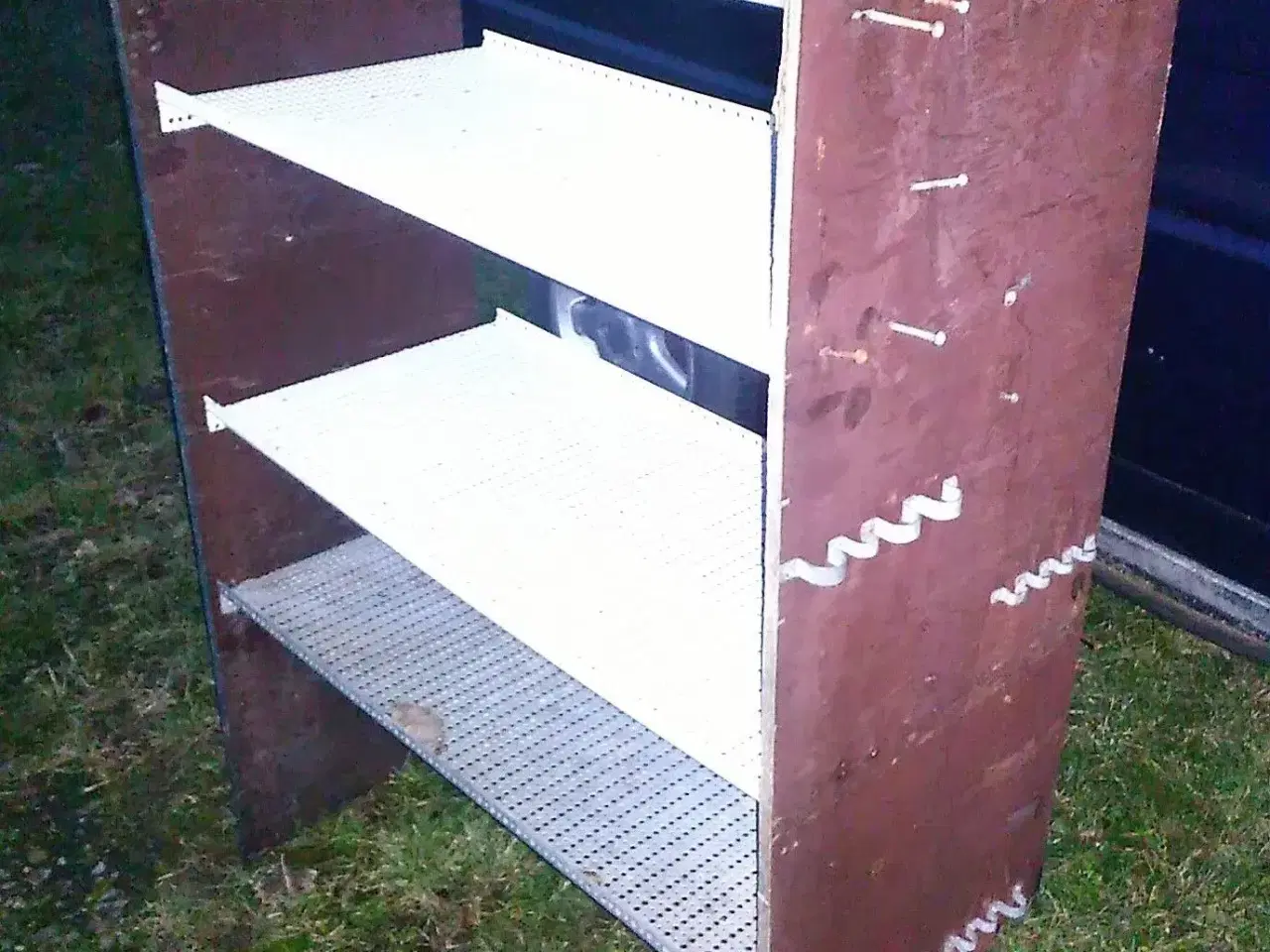 Billede 3 - Reol til varebil.