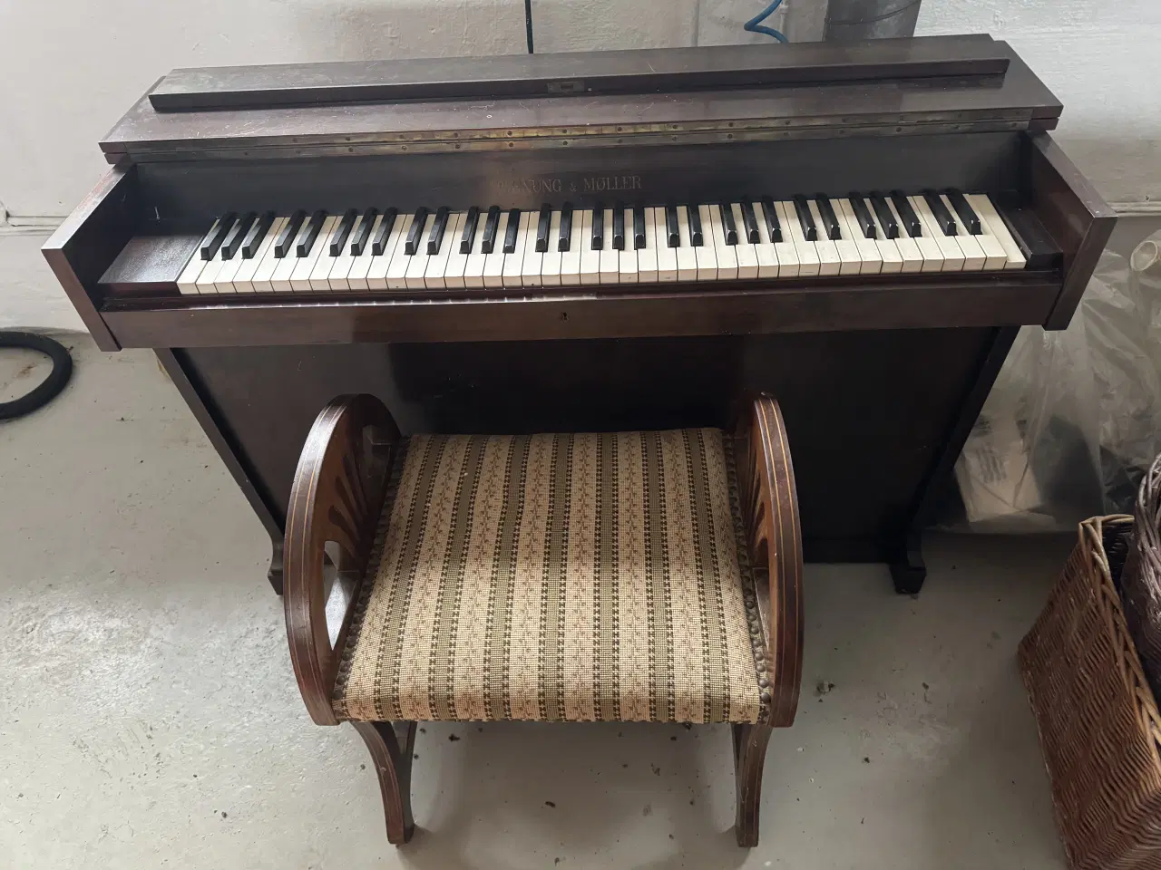 Billede 1 - Lille klaver sælges