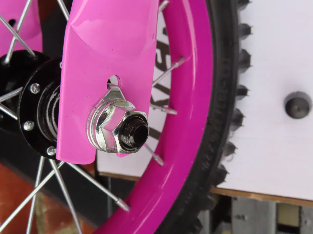 Billede 19 - Helt ny pink løbecykel 1-3 år. Hollandsk kvalitet