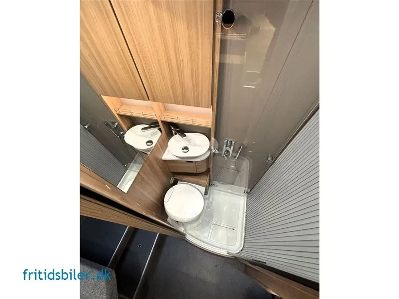 Billede 10 - 2025 - Bravia 636 140 Hk   Bravia 636 – Friheden begynder, når du drejer nøglen!