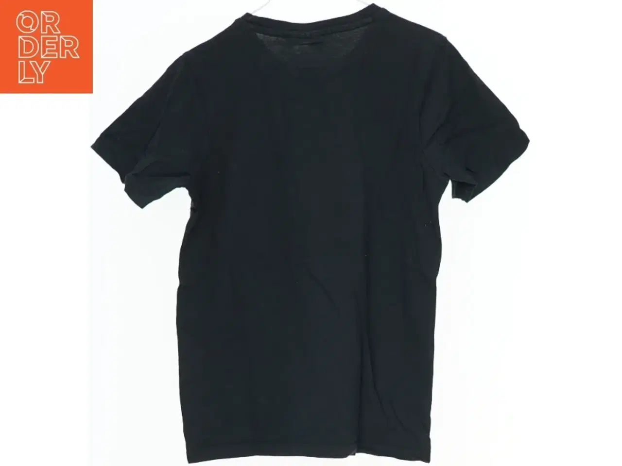 Billede 2 - Sort T-shirt med logo fra Hummel (str. 140)