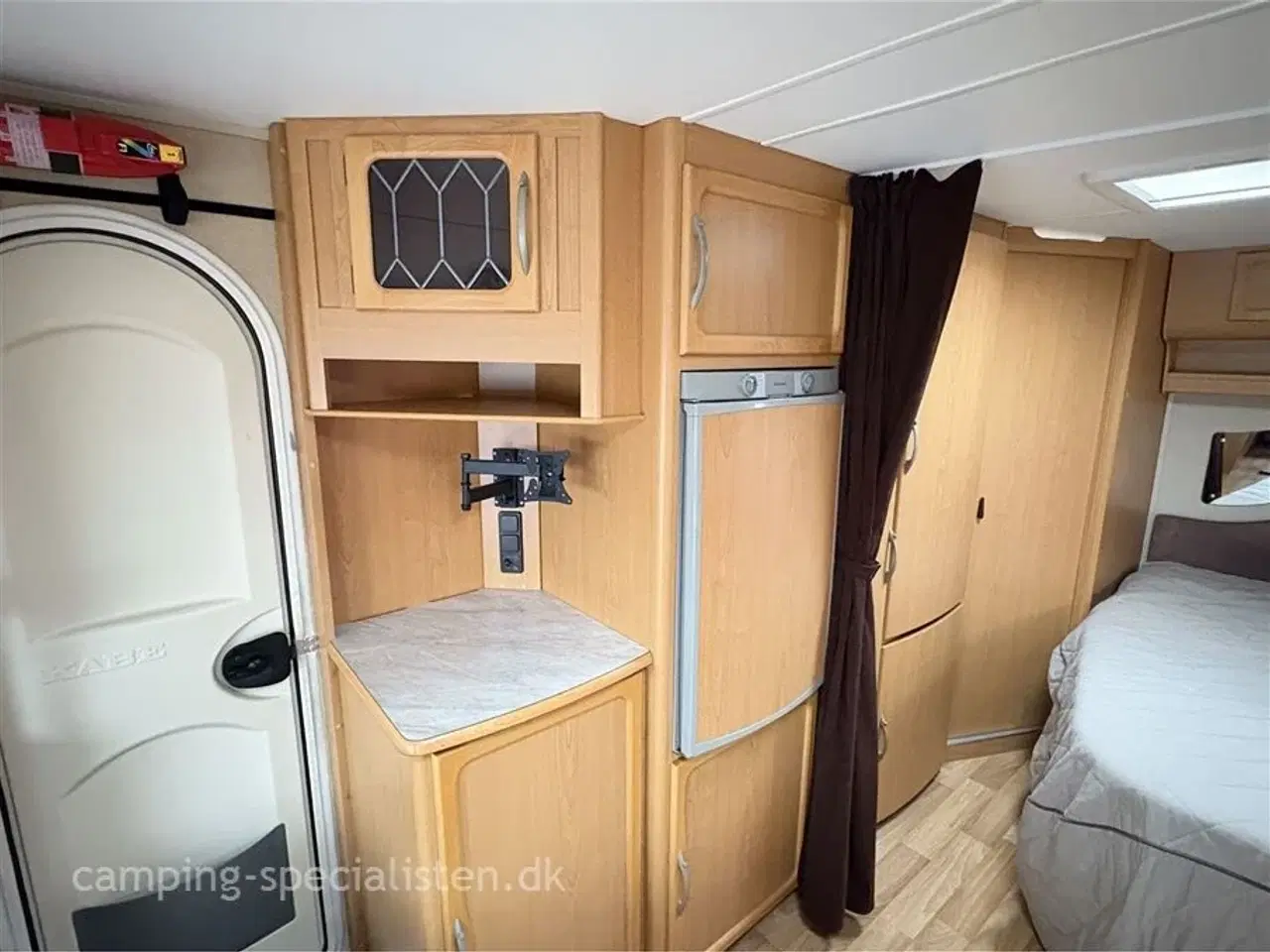 Billede 5 - 2006 - Kabe Ametist XL XV2 KS   Kabe Ametist XL KS model 2006 - kan nu ses ved Camping-Specialisten.dk