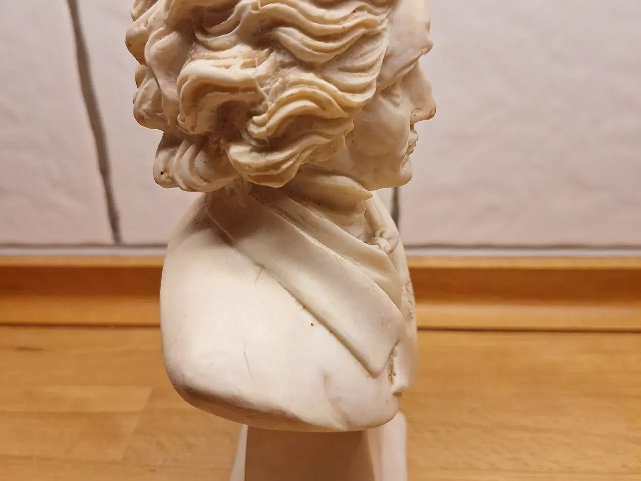 Billede 2 - Lille figur Beethoven. 22 cm.høj 