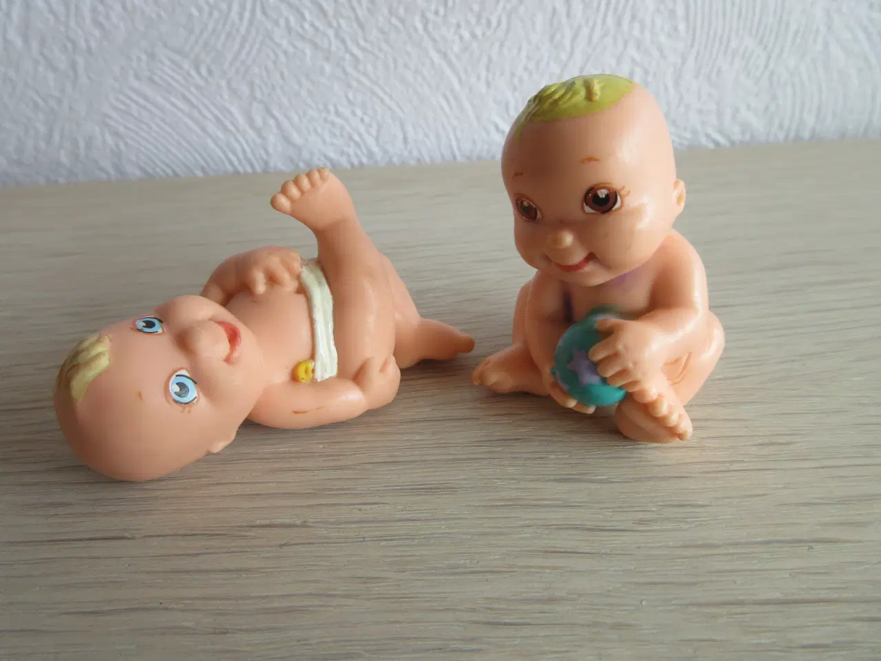 Billede 3 - Ældre babyfigurer ;-)