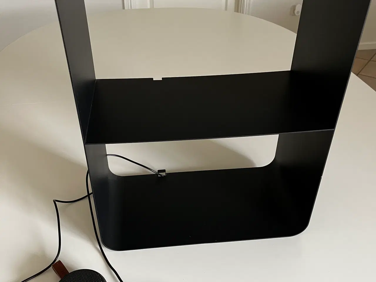 Billede 3 - Kreafunk møbel i sort metal m/ Bluetooth højttaler