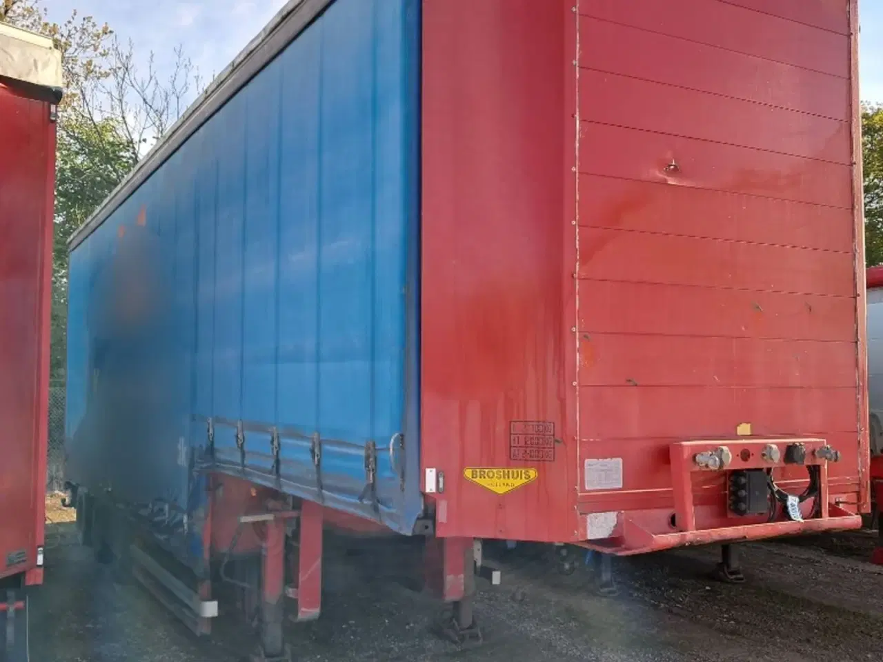 Billede 2 - Broshuis 31N5BC Gardintrailer / sættevogn