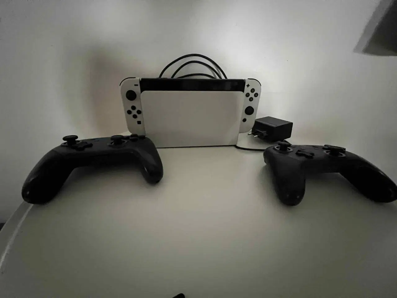 Billede 4 - 🎮 Nintendo Switch OLED – komplet pakke, som ny!