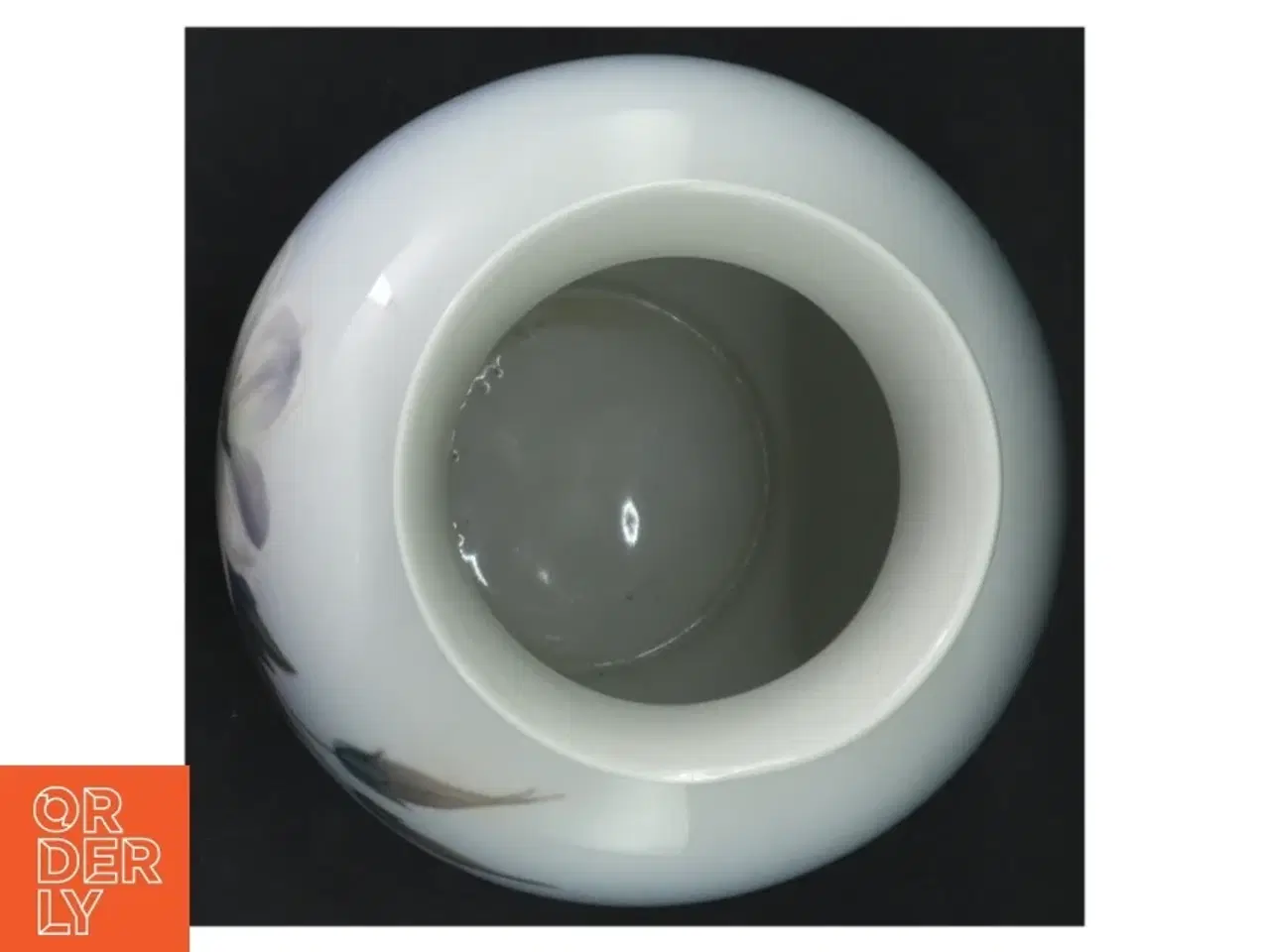 Billede 3 - Blomsterdekoreret porcelænsvase fra Royal Copenhagen (str. 18 x 10 cm)