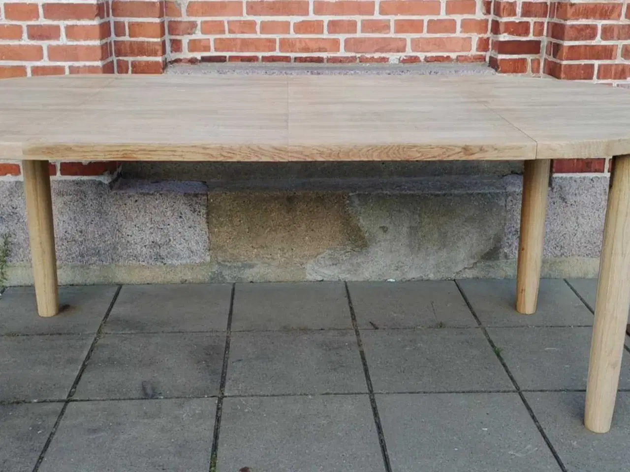 Billede 4 - Rund massiv egetræ spisebord med udtræk og 2 tillæ