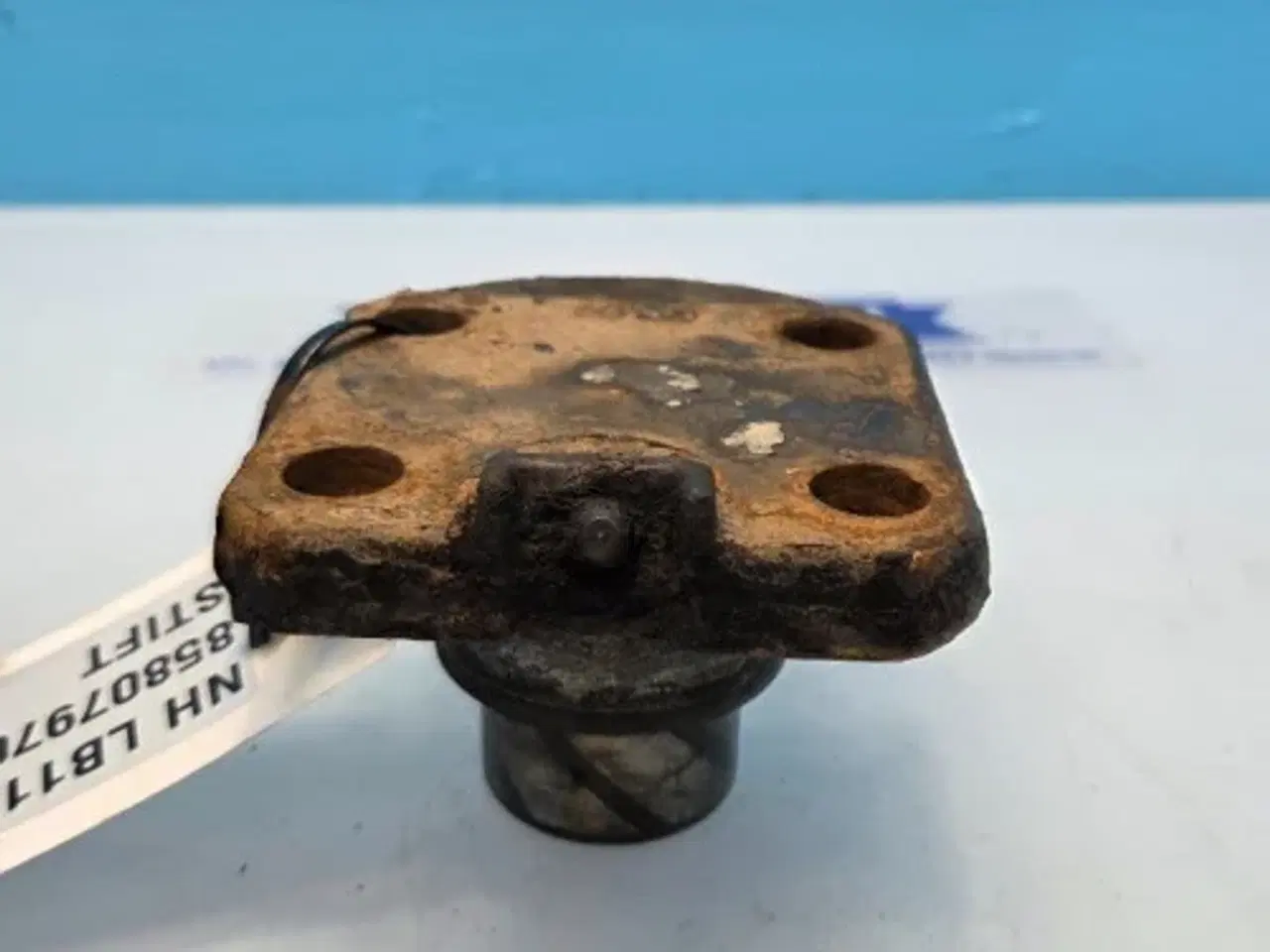 Billede 3 - New Holland LB115B Stift 85807970