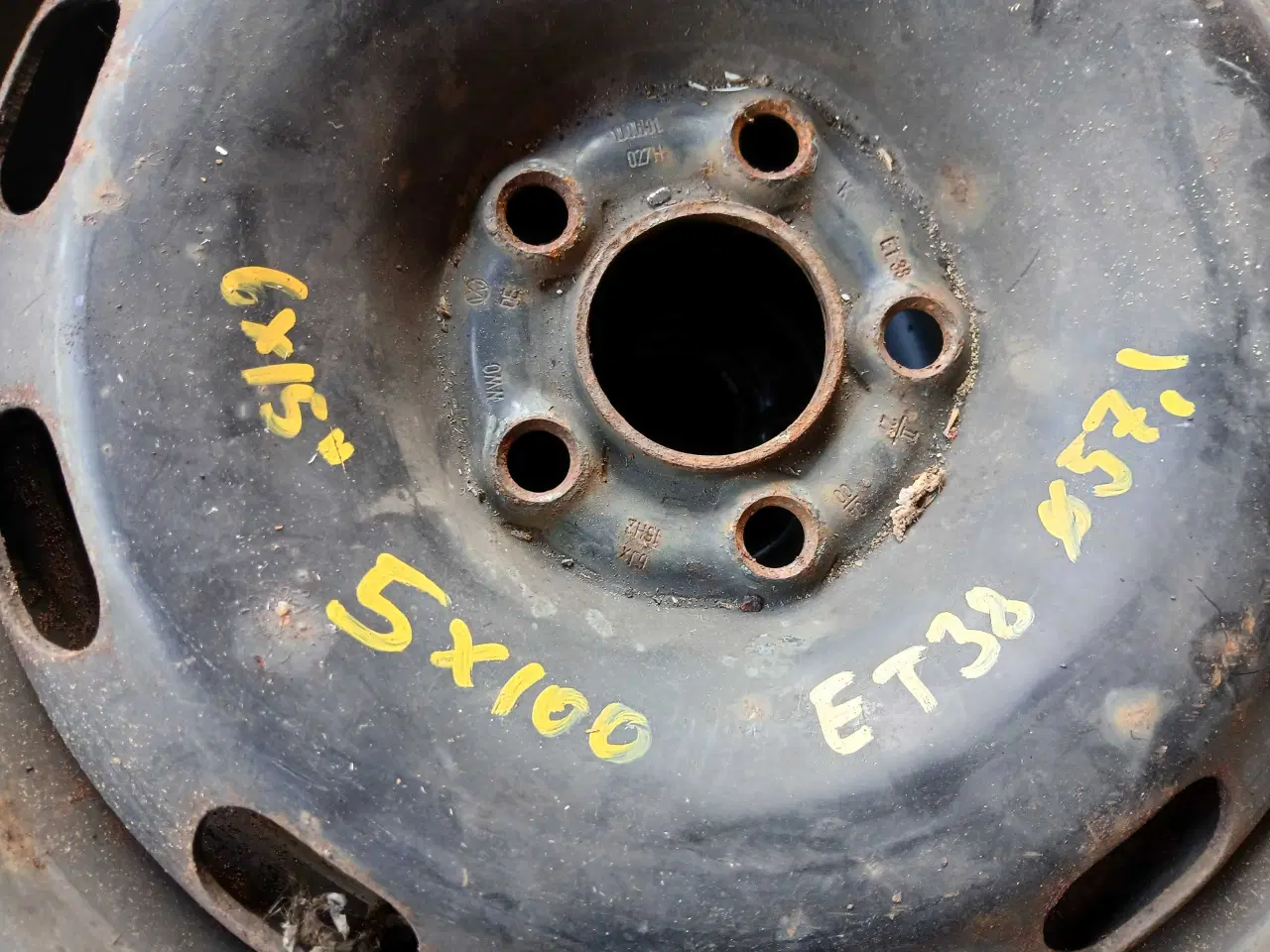 Billede 3 - VW Polo stålfælge m.kapsler
