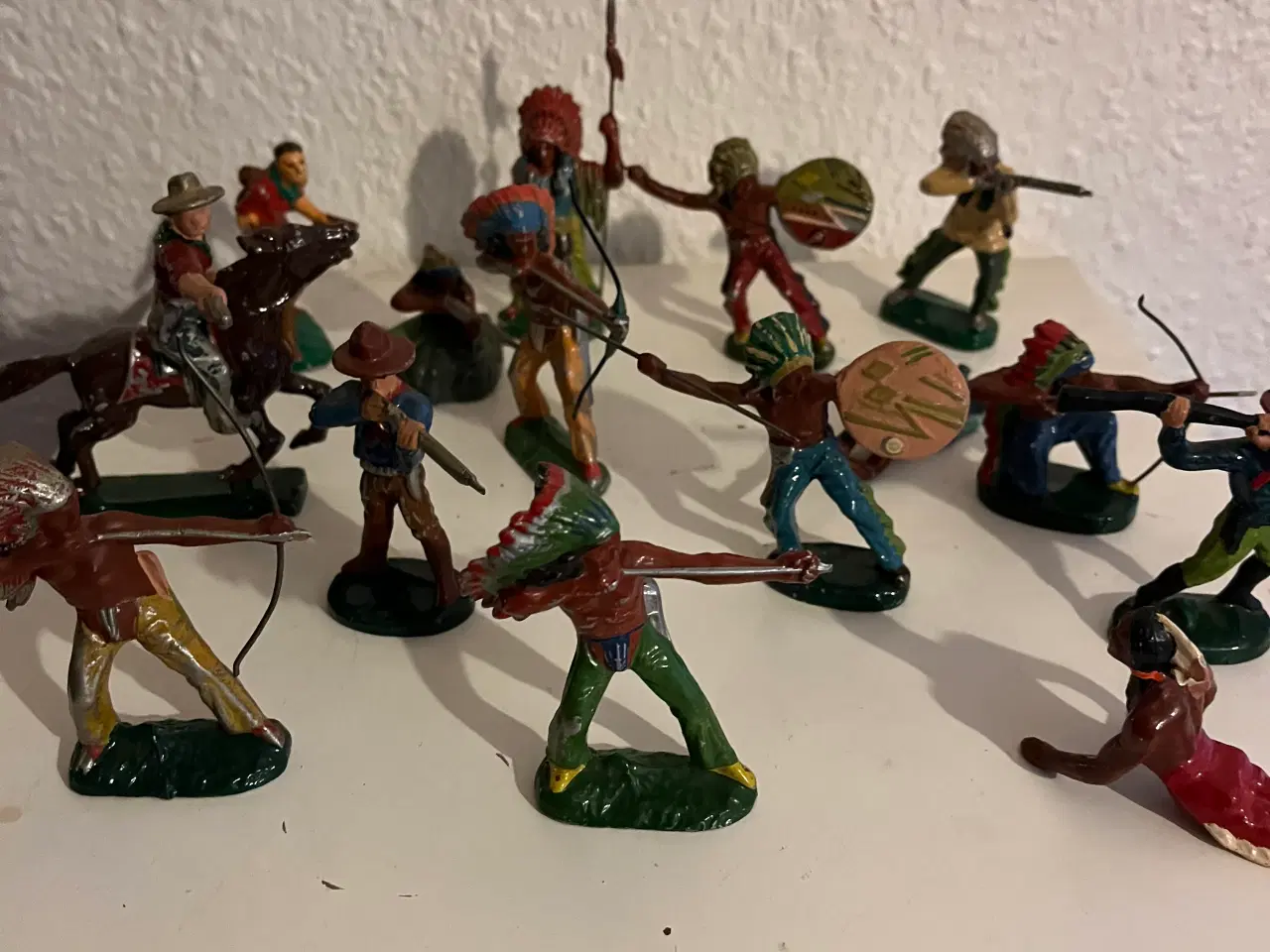 Billede 2 - Gamle flotte krolyn figurer