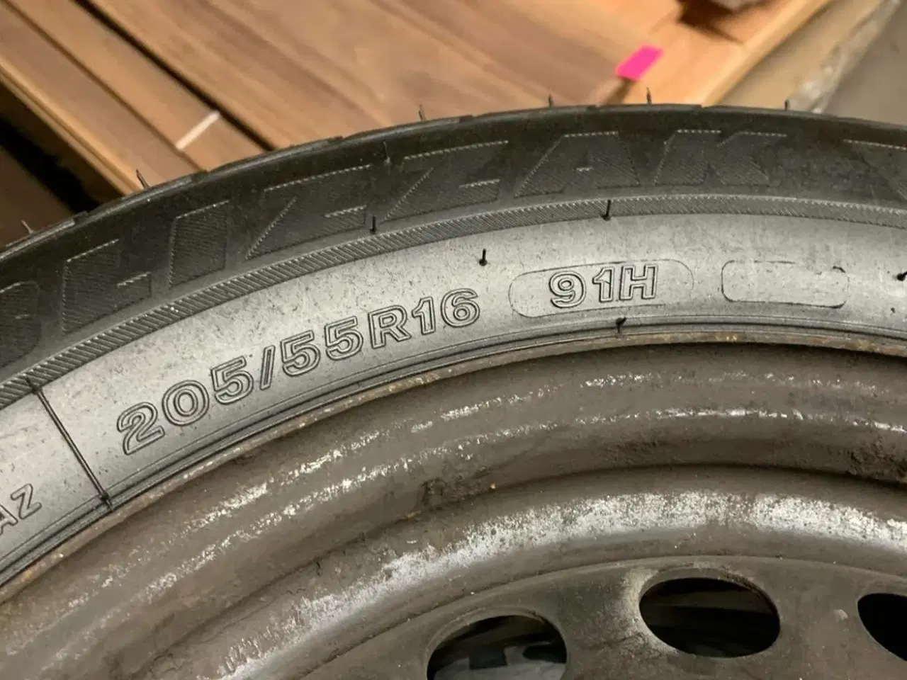 Billede 3 - Godkendt vinterdæk til ford