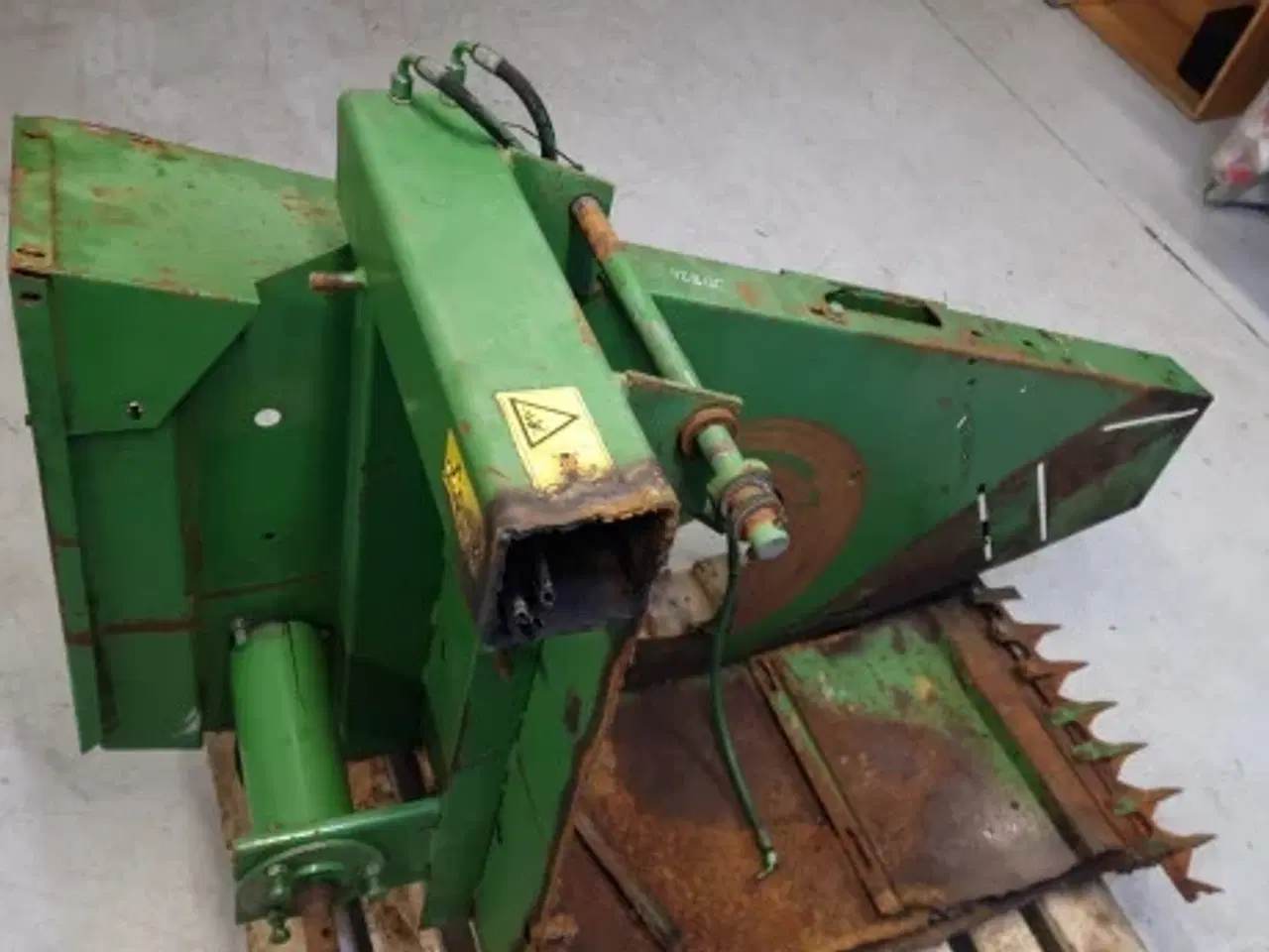 Billede 15 - John Deere 820 Skærebordsdele