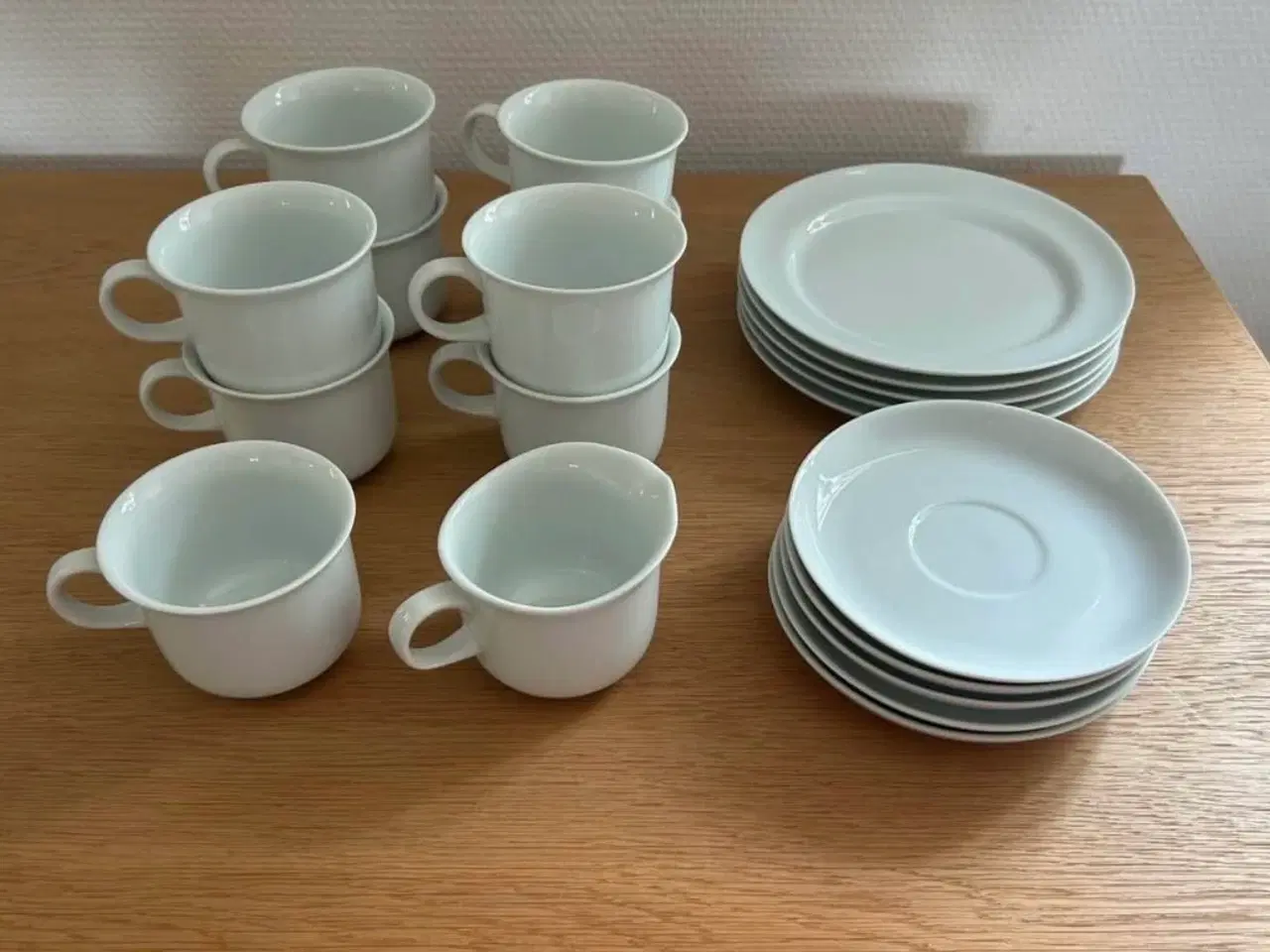 Billede 1 - Hvid polar Desiree, Dansk stel. 