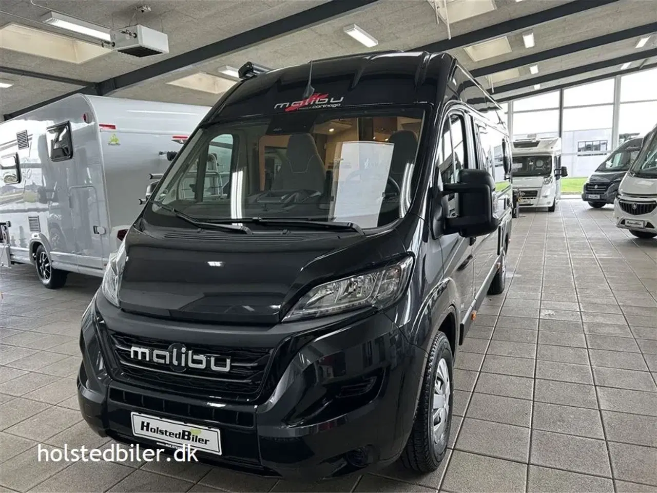 Billede 2 - 2024 - Carthago premium van 640 LE Luksus van med enkeltsenge og KUN km 10000 - som ny. Aut.