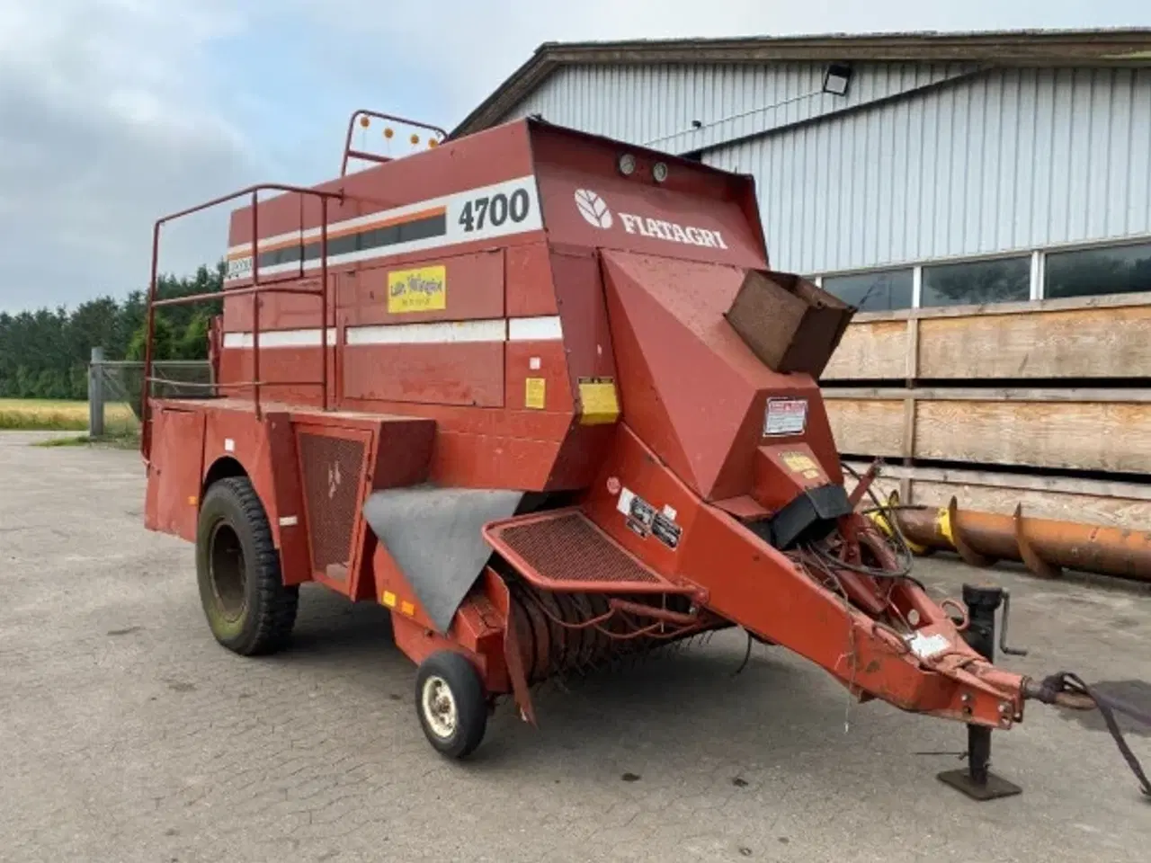 Billede 1 - Hesston 4700 Sælges i dele/For parts