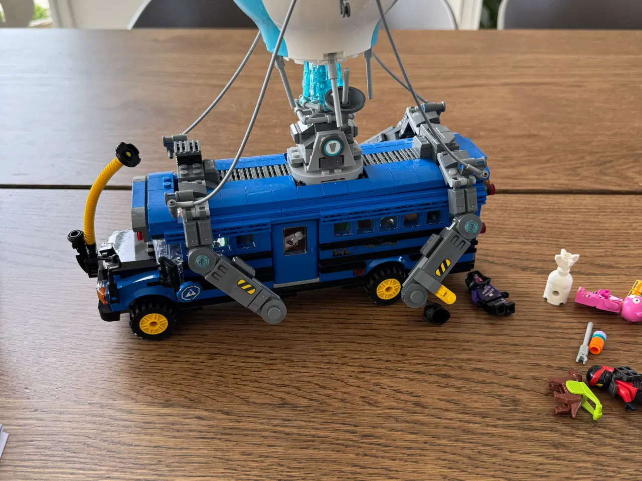 Billede 3 - Lego Fortnite Battle Bus 77073