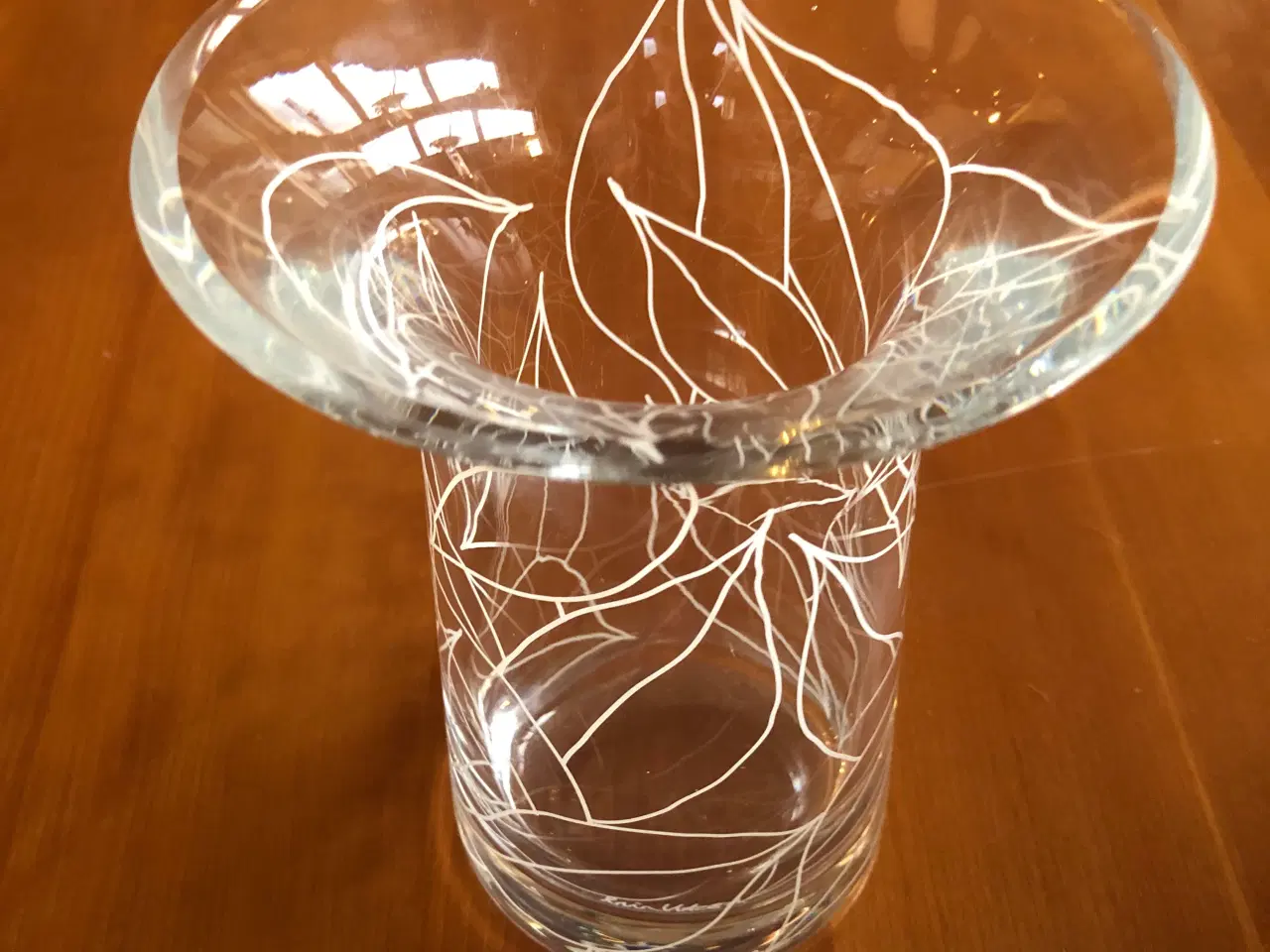 Billede 2 - Rosendahl Filigran Vase, Lin Utzon, med bladmønste