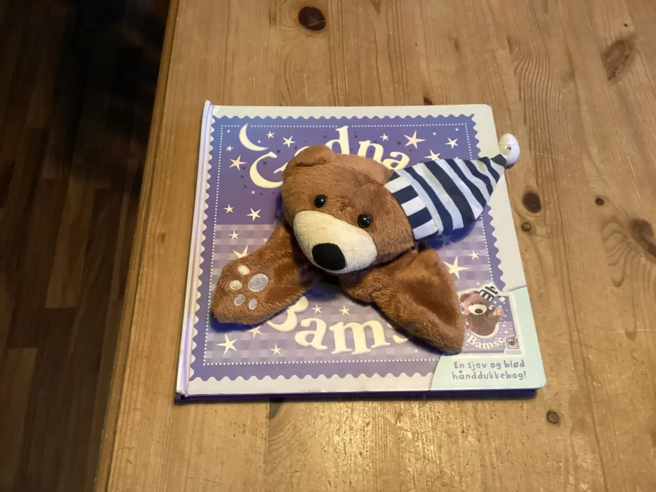 Billede 1 - Hånddukke Bøger. 4 Stks.
