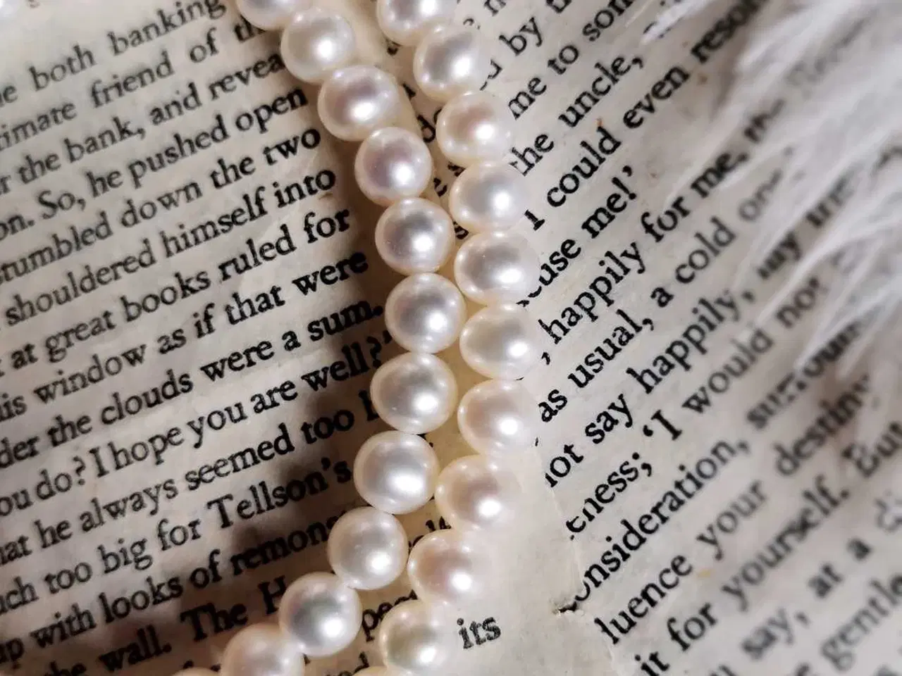 Billede 12 - Perlehalskæde med hjertevedhæng