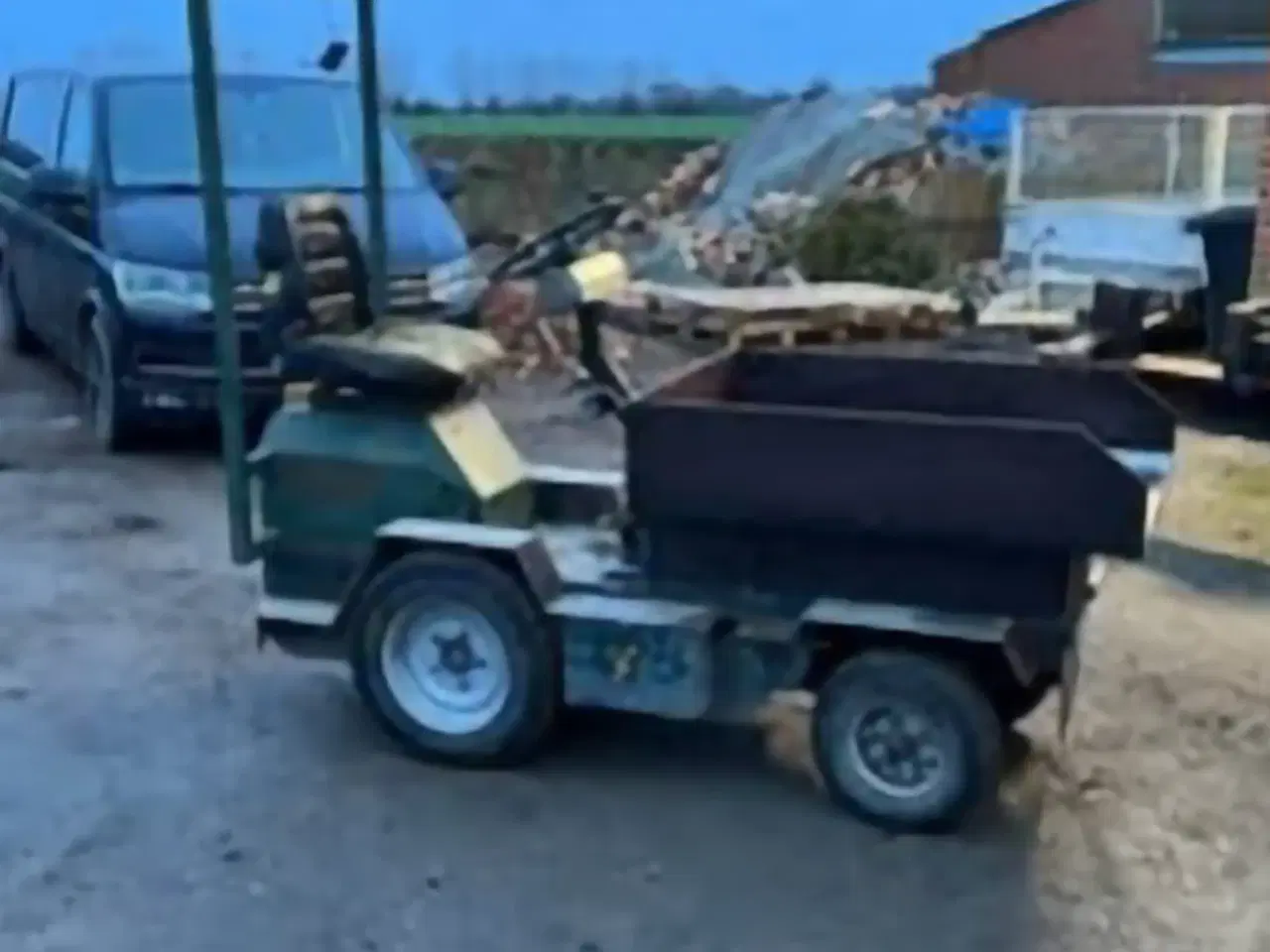 Billede 1 - Have traktor /stald fodermaskine.        