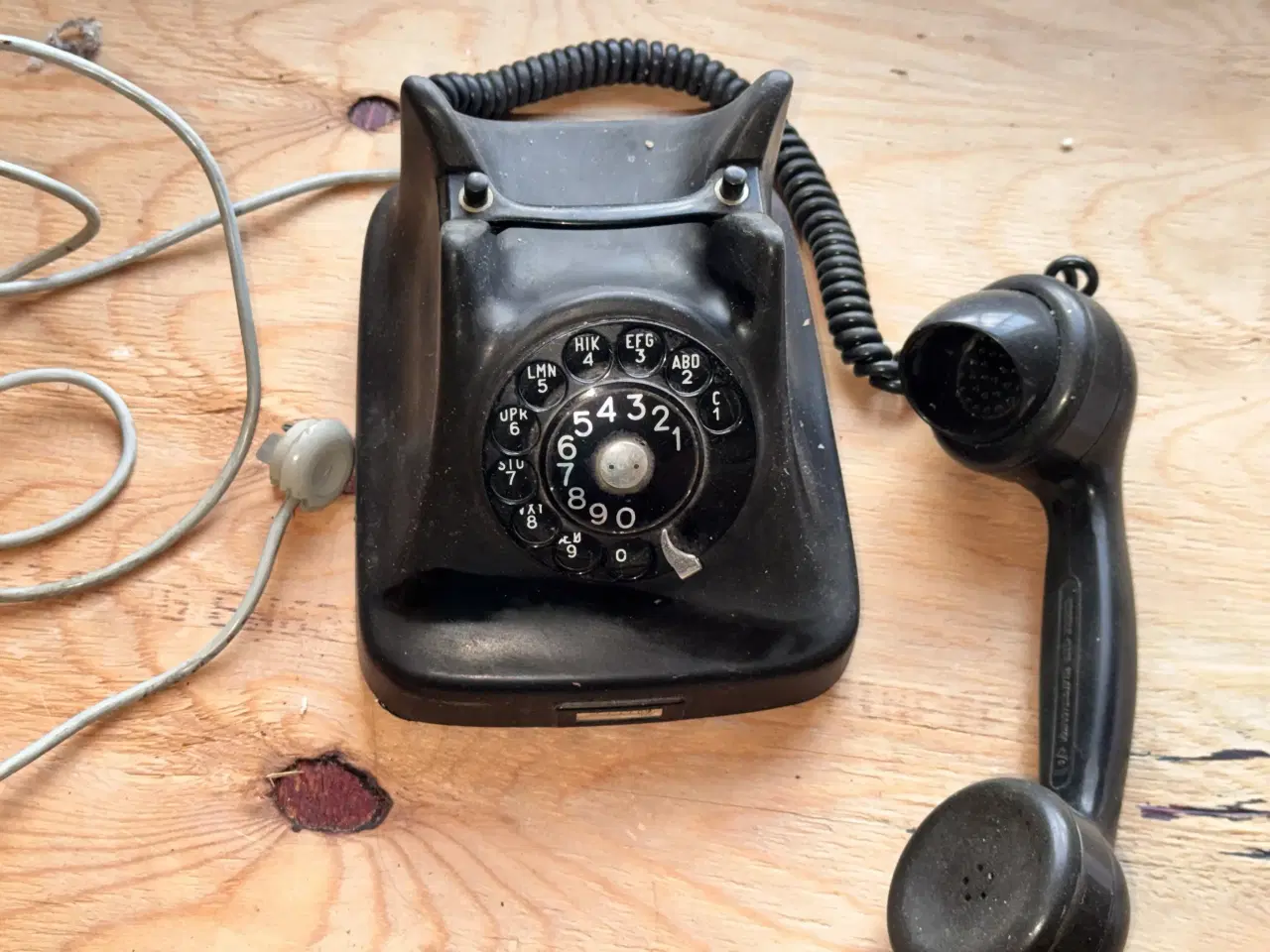 Billede 2 - Farmors gamle telefon