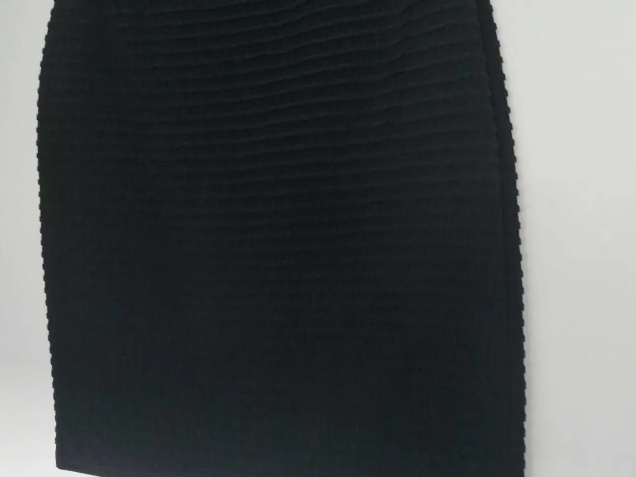 Billede 4 - Nederdel 