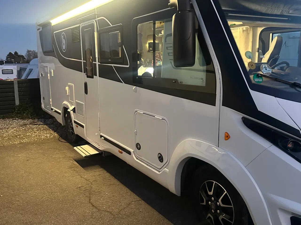 Billede 5 - 🚐 Benimar Amphitryon A 967 – 2021 – Meget pæn