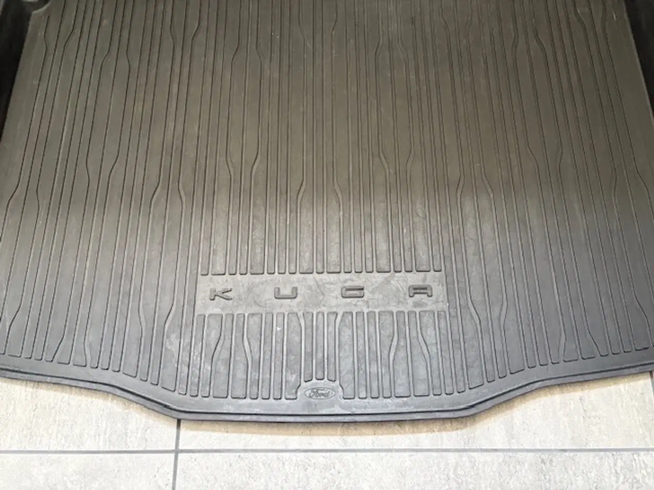 Billede 2 - Gummimåtte Ford Kuga